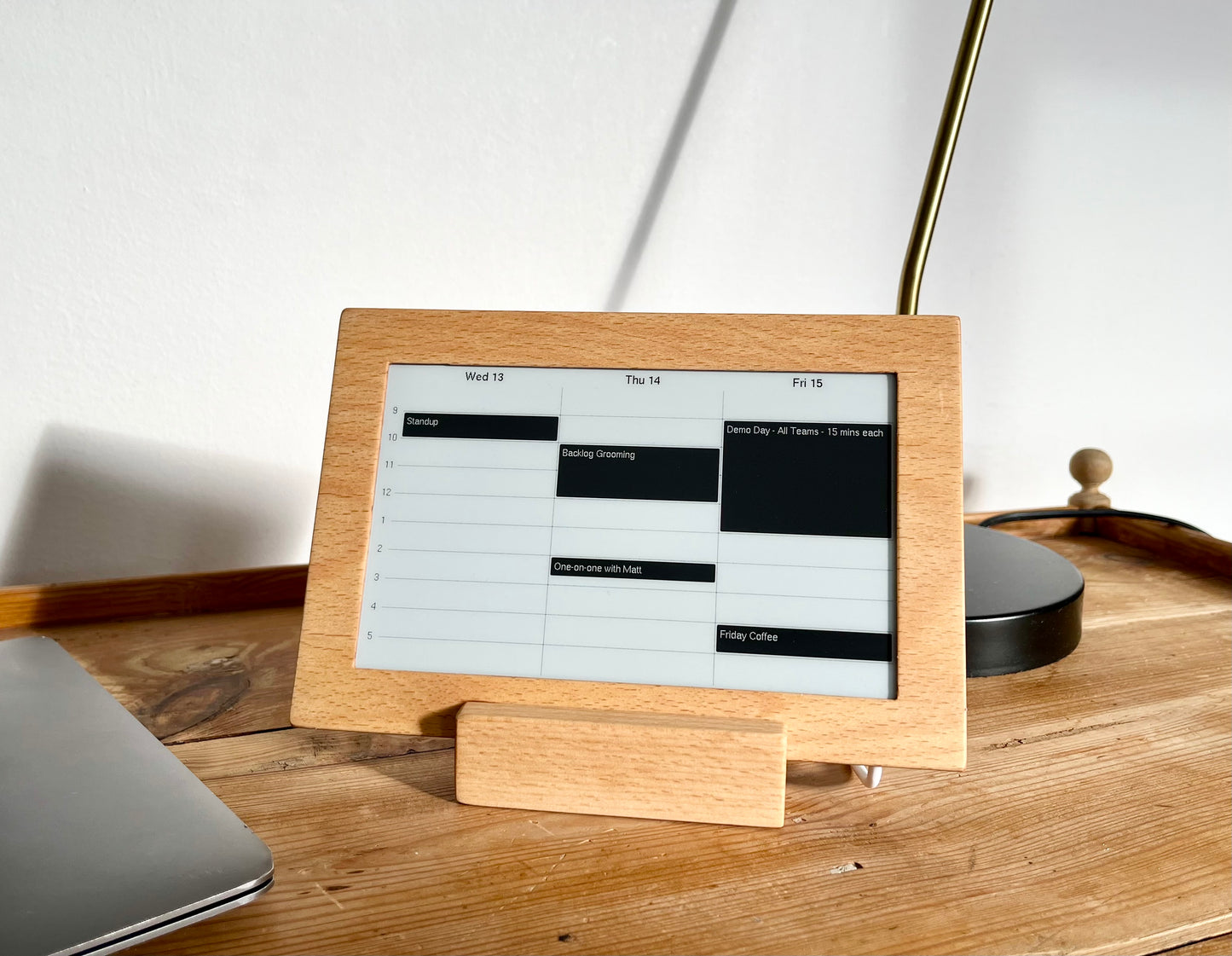 The Invisible Screen -  an e-Paper Smart Display